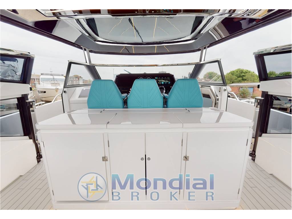 Sunseeker Superhawk 55