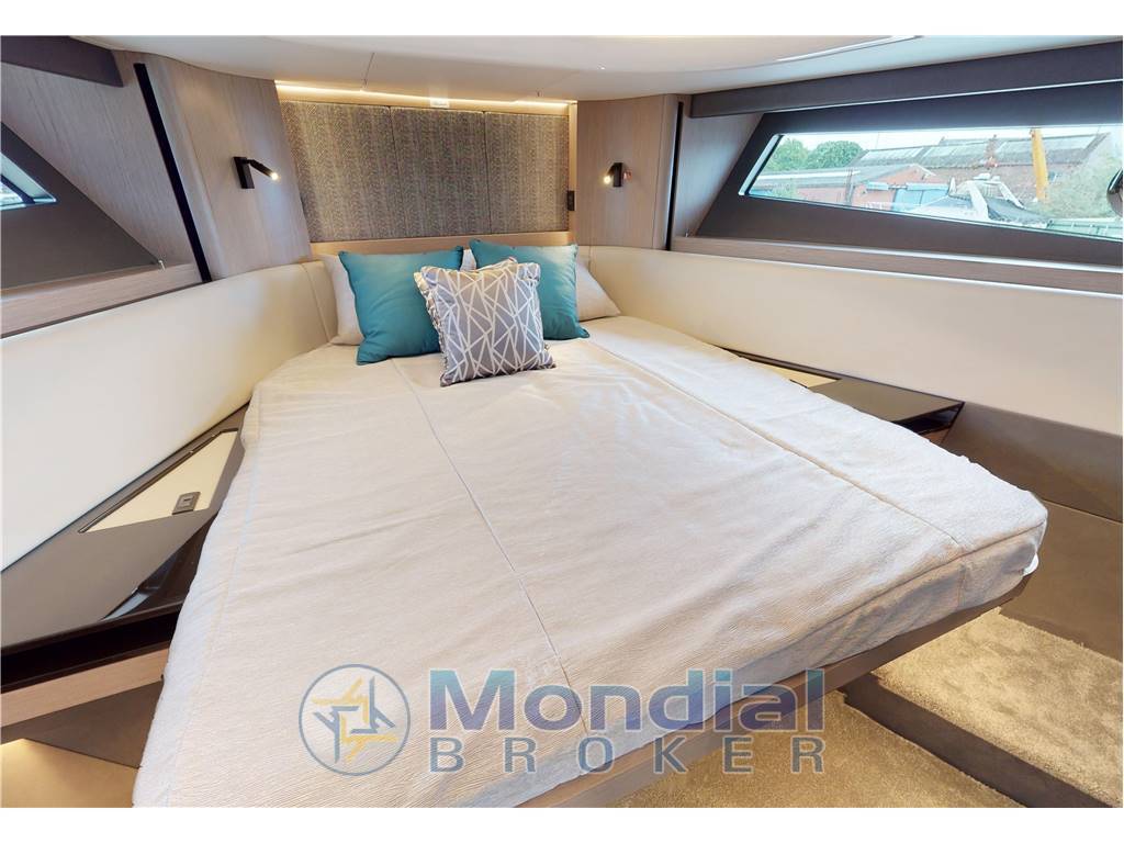 Sunseeker Superhawk 55