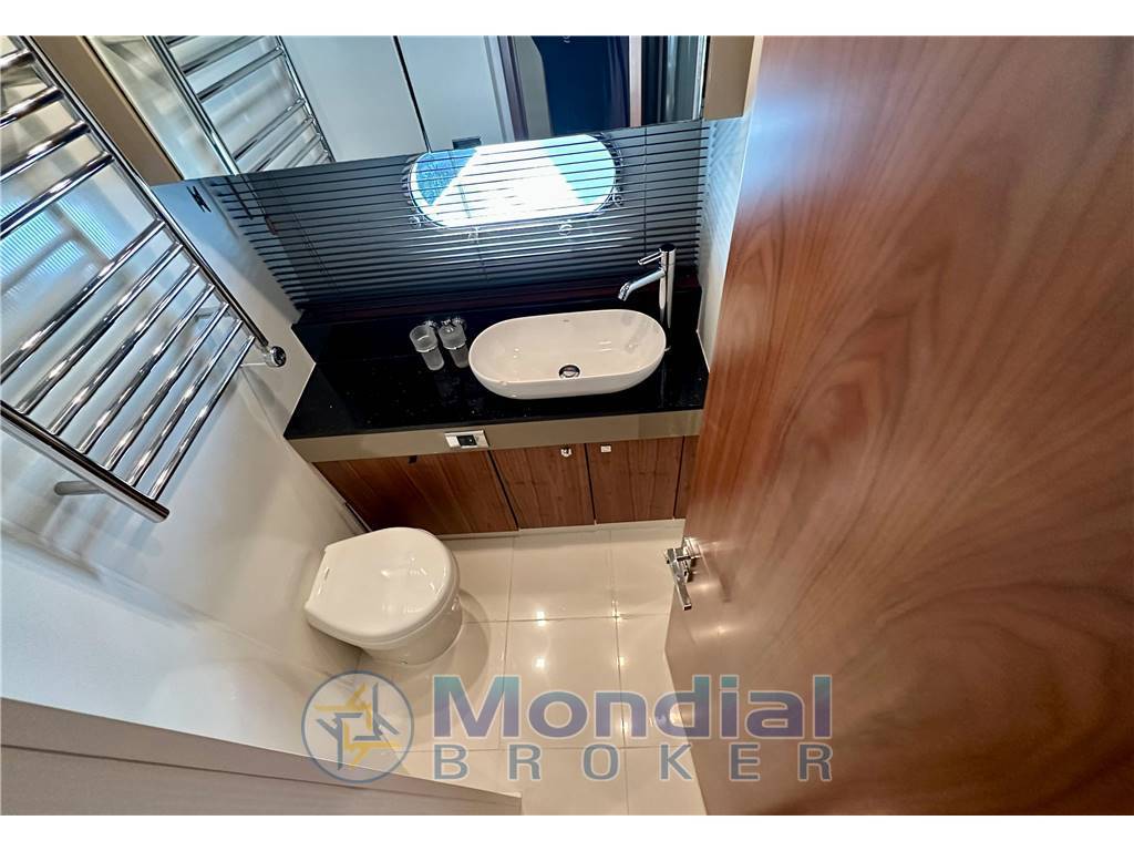 Sunseeker Predator 60