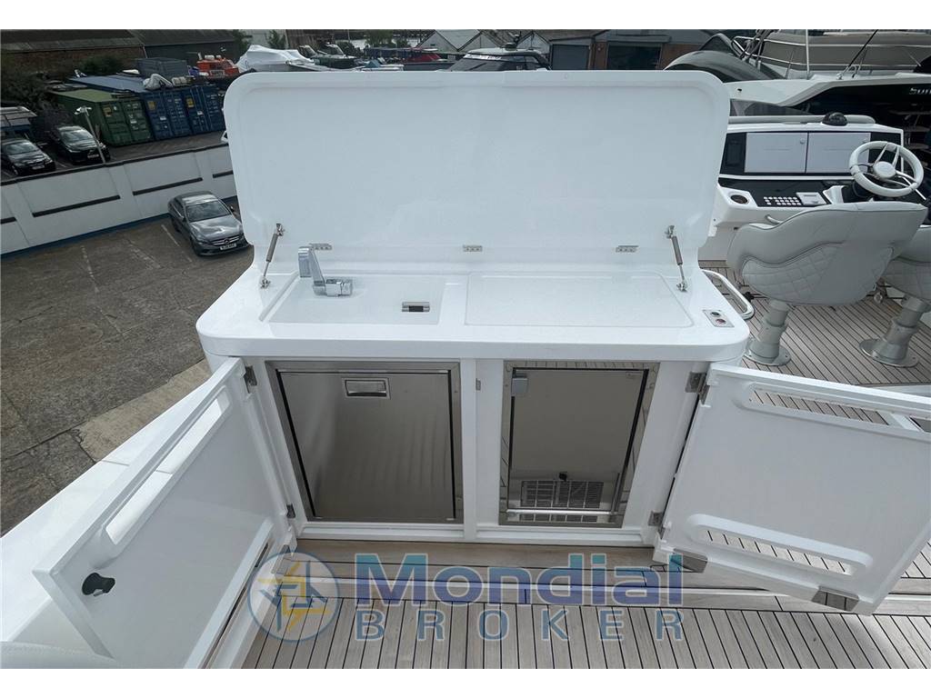 Sunseeker Manhattan 55