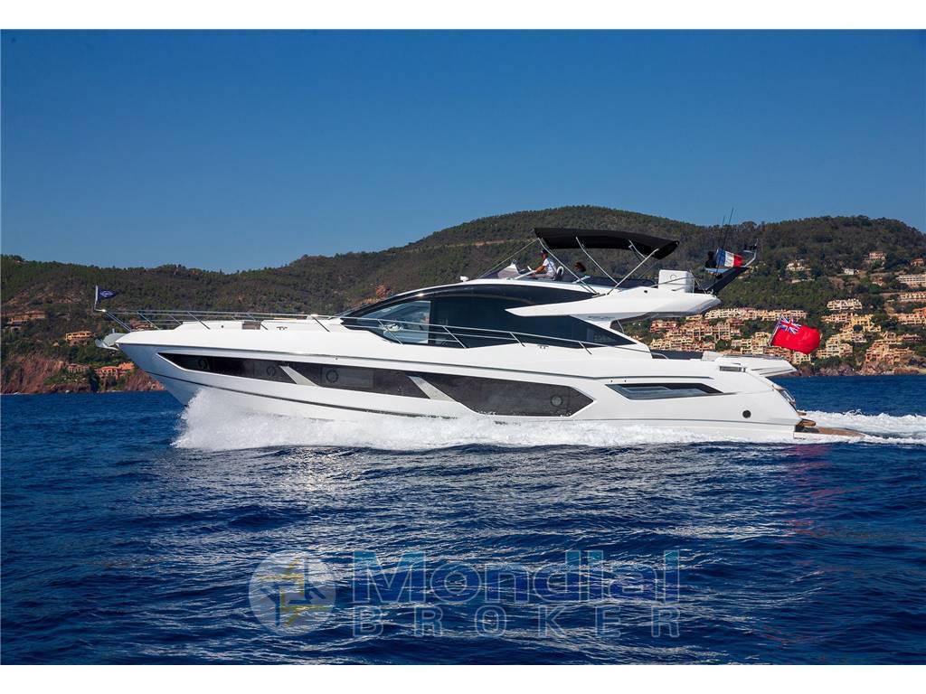 Sunseeker 75 sport yacht