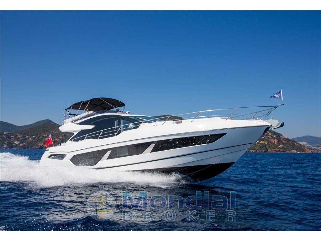 Sunseeker 75 sport yacht