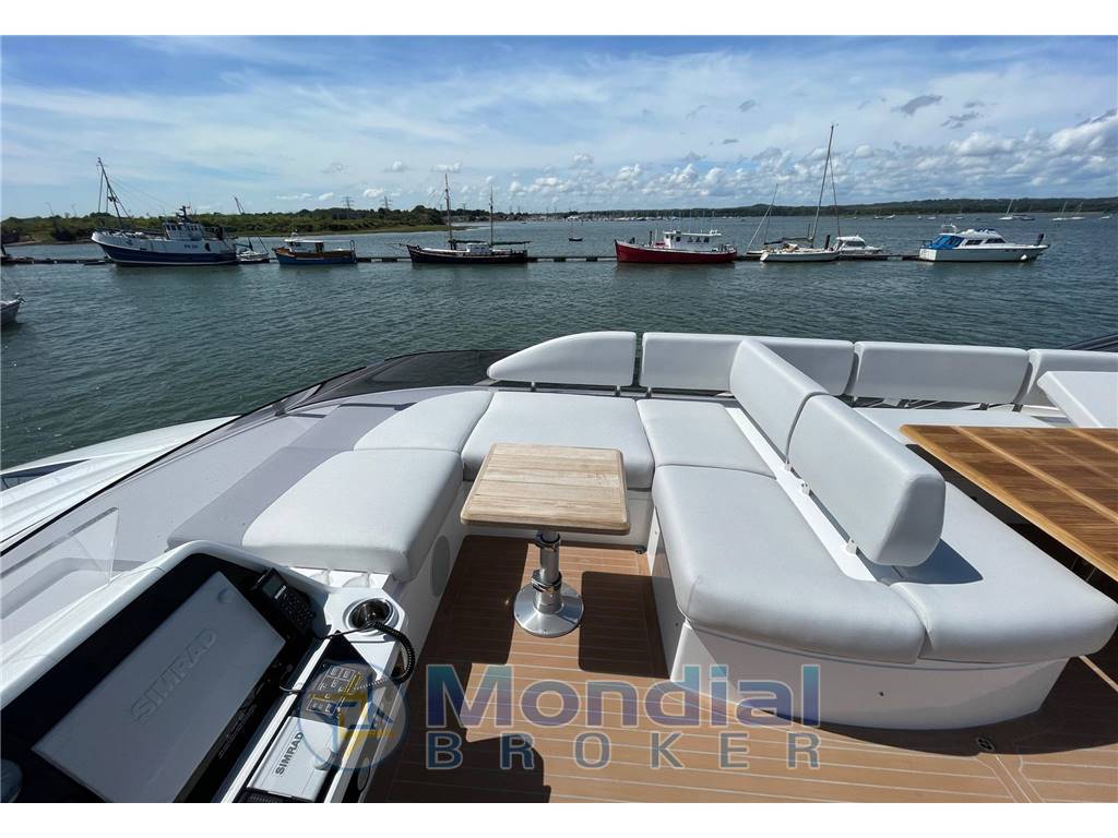 Sunseeker 75 sport yacht