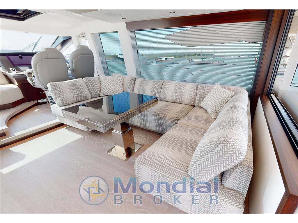 Sunseeker 75 sport yacht