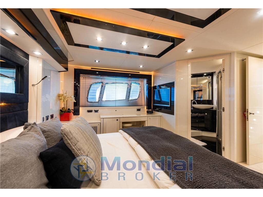 Sunseeker Predator 74