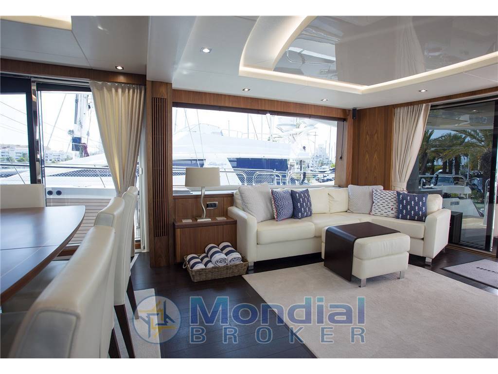 Sunseeker 86 yacht