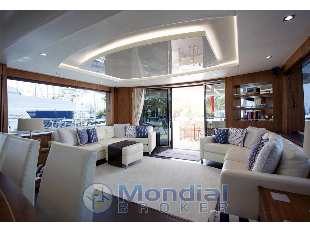 Sunseeker 86 yacht