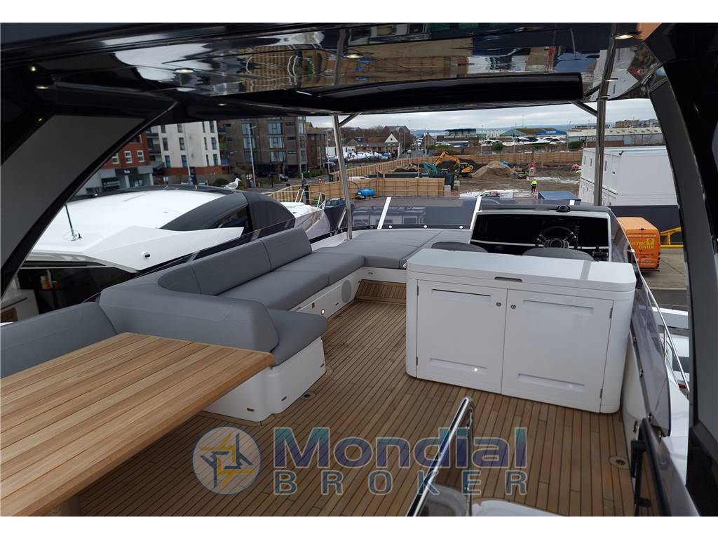Sunseeker Manhattan 68