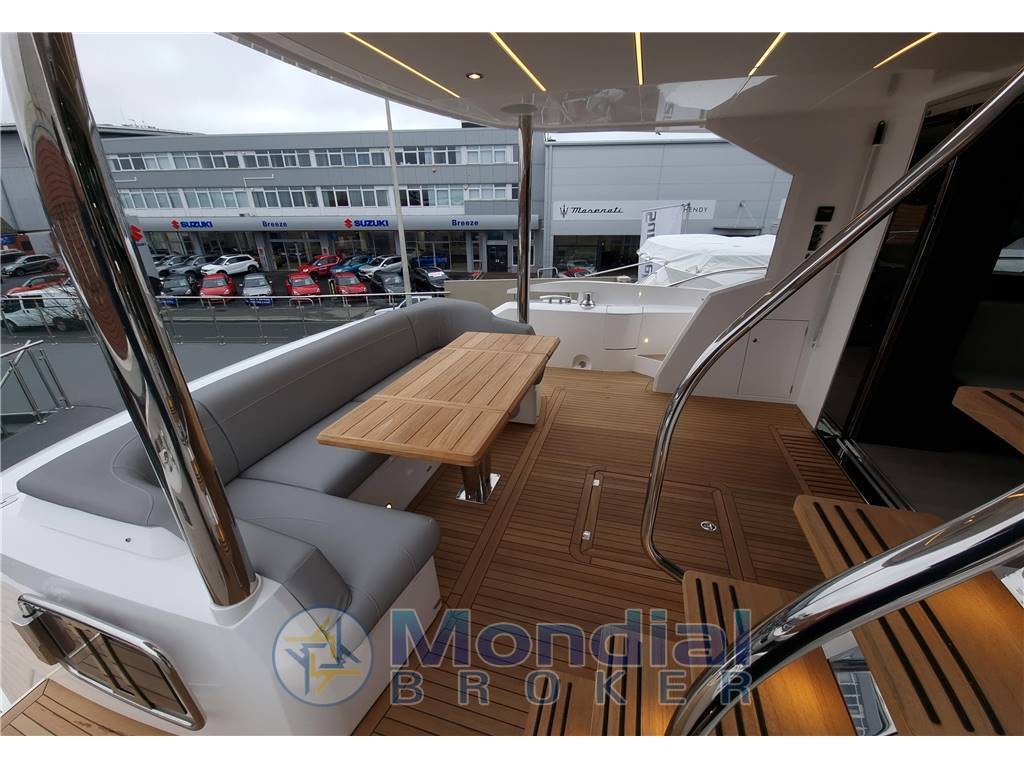 Sunseeker Manhattan 68