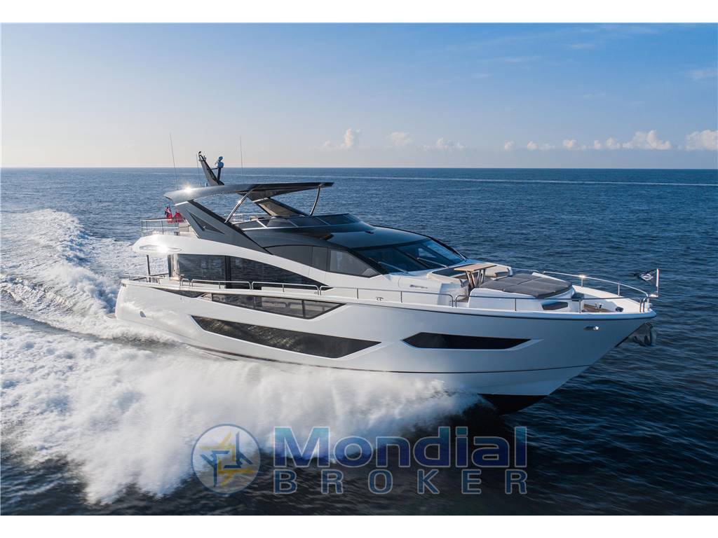 Sunseeker 88 yacht