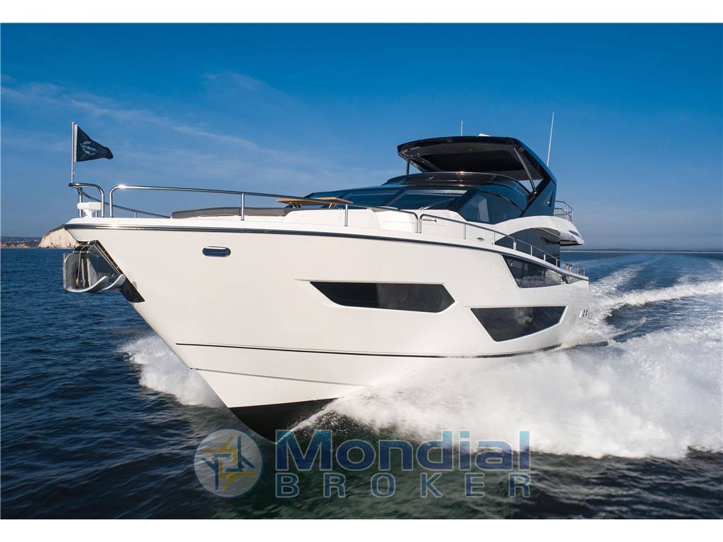 Sunseeker 88 yacht