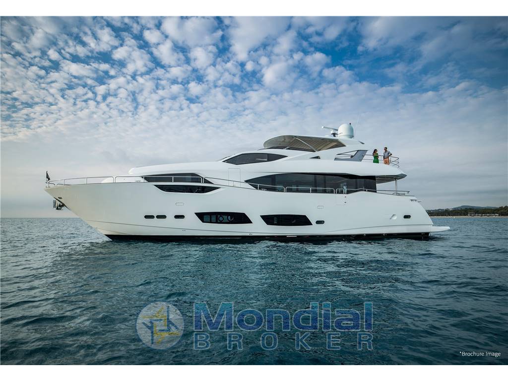 Sunseeker 95 yacht