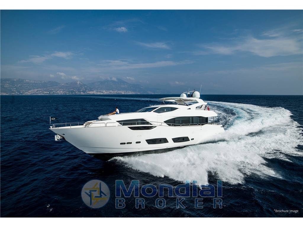 Sunseeker 95 yacht