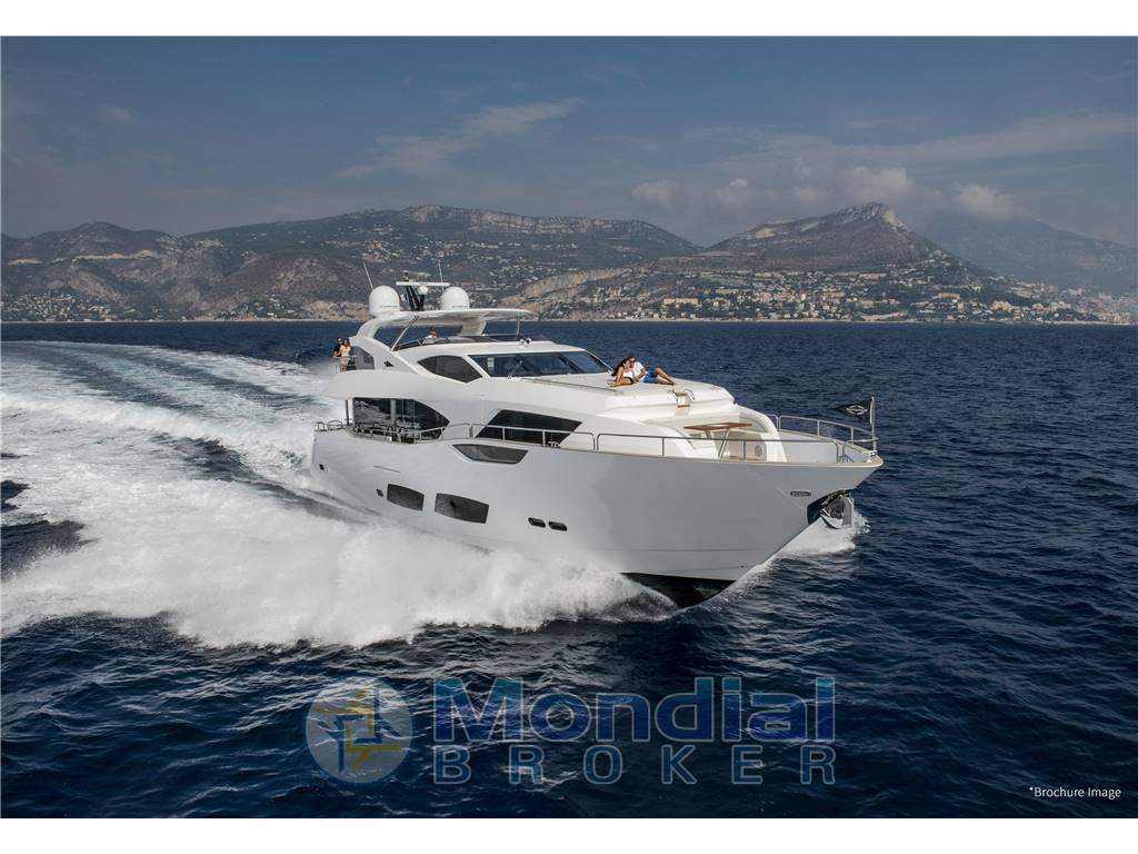 Sunseeker 95 yacht