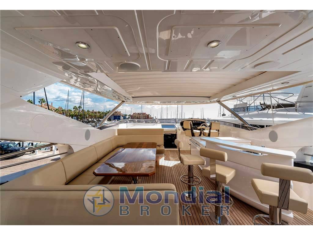 Sunseeker 95 yacht