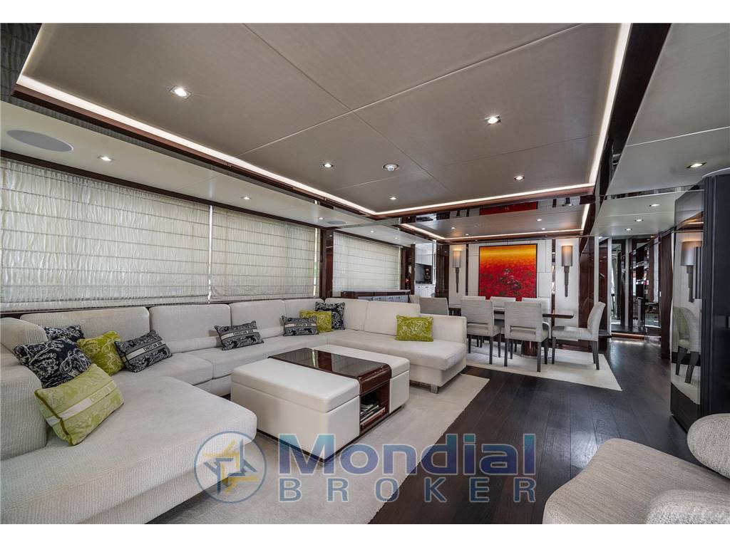 Sunseeker 95 yacht