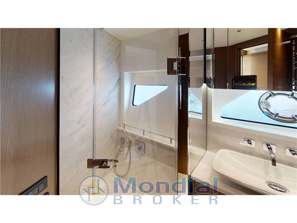 Sunseeker 65 sport yacht