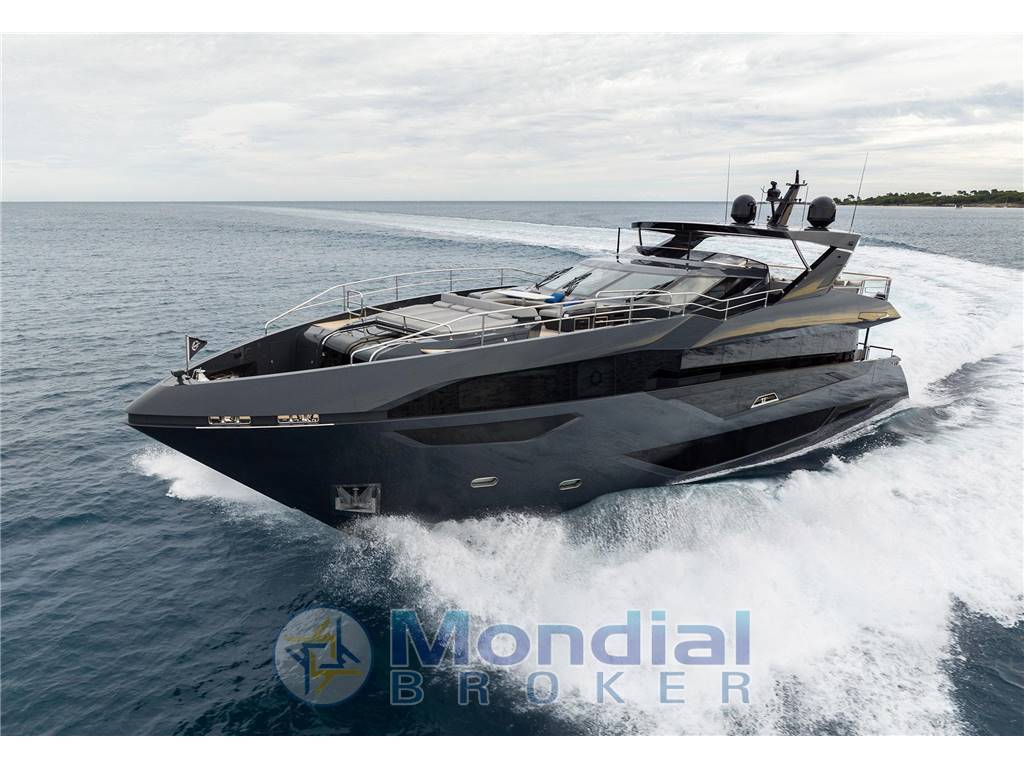 Sunseeker 100 yacht