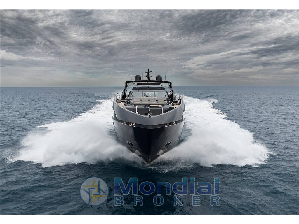 Sunseeker 100 yacht