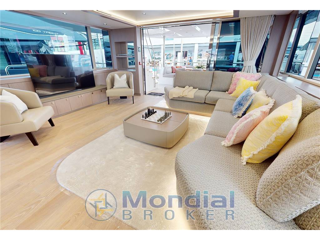 Sunseeker 95 yacht