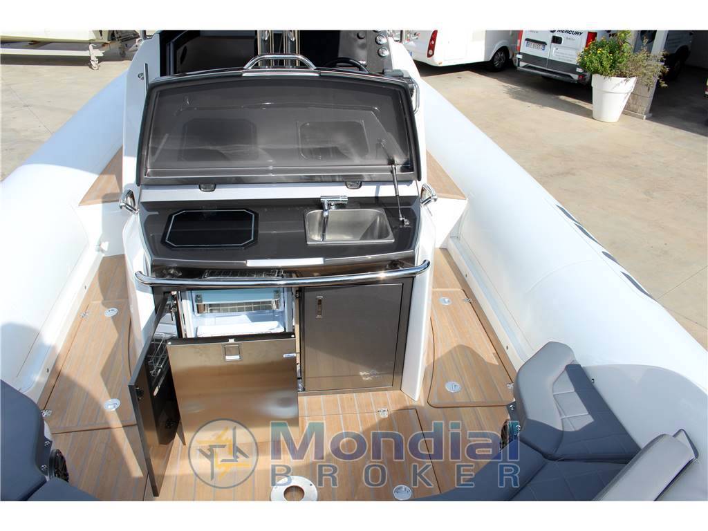 Sacs Strider 11 fb stock