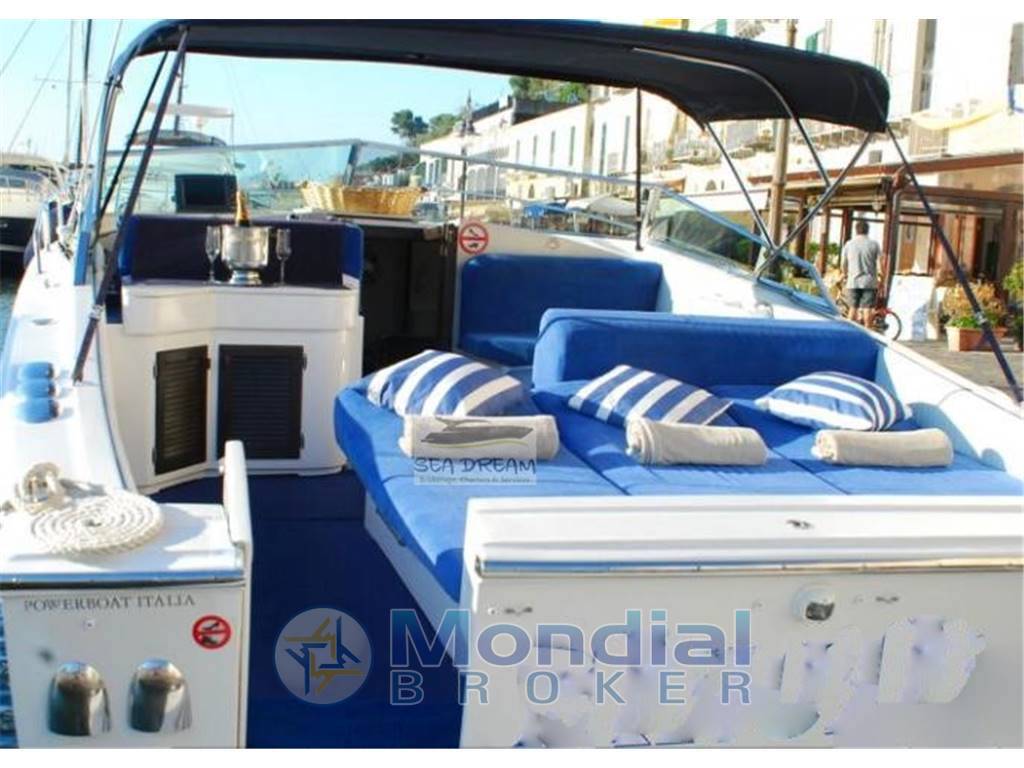 Tornado 38' flush deck