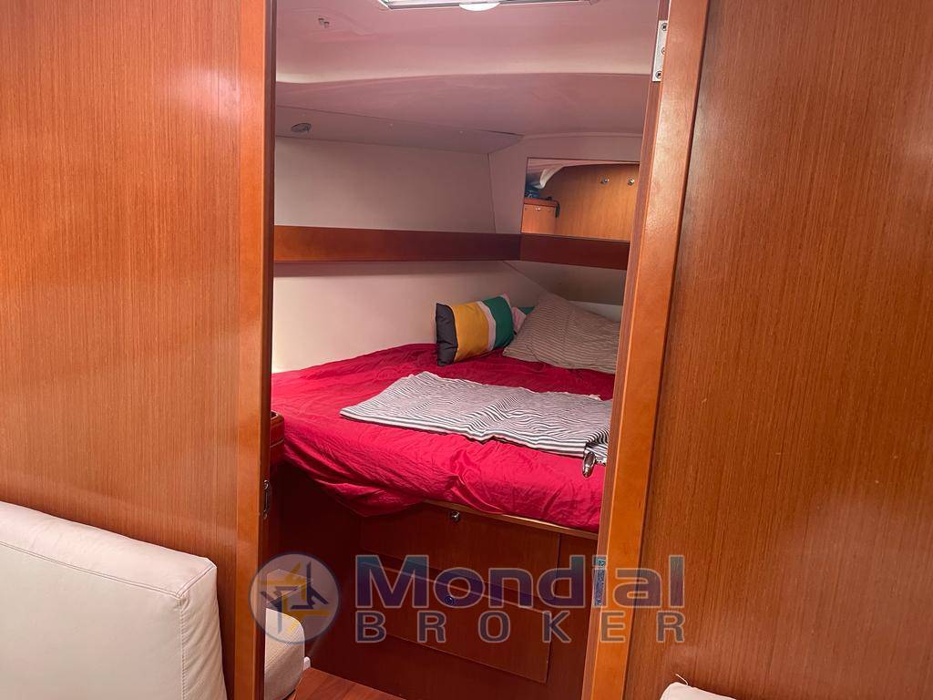 Beneteau Oceanis 37