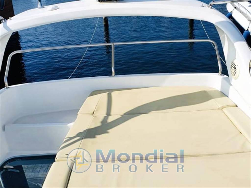 Beneteau Antares 12 fly