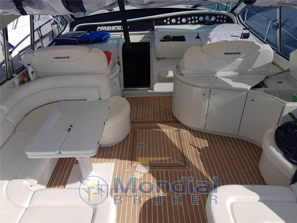 Pershing 54'