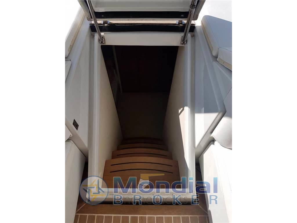 Pershing 54'