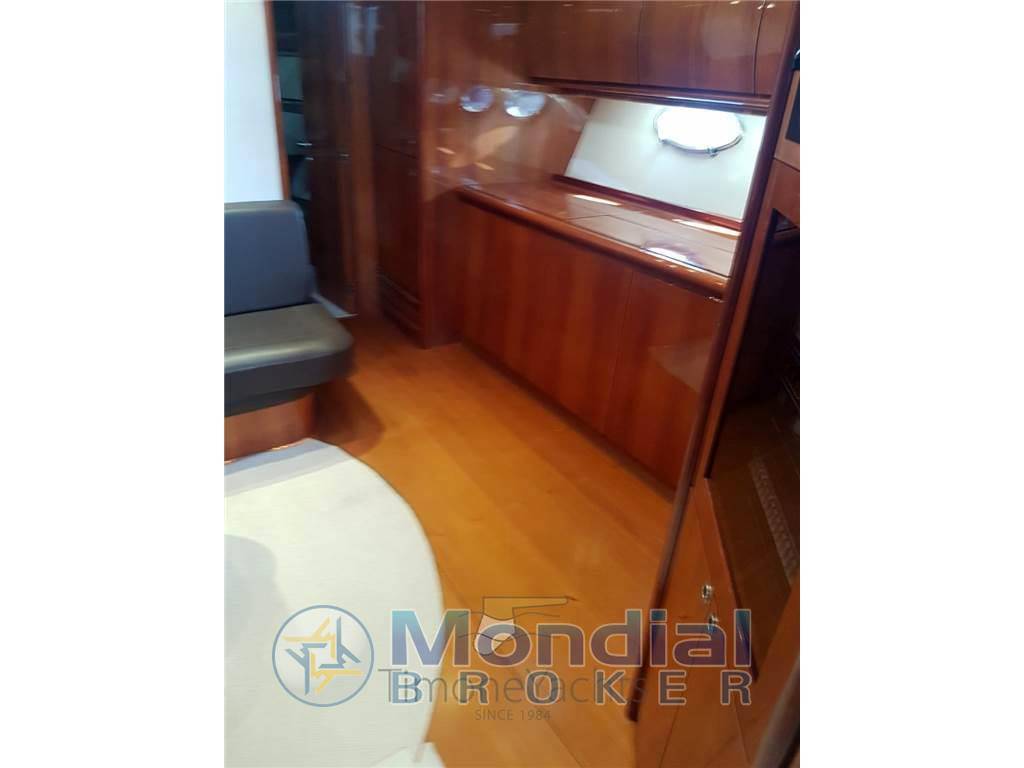 Pershing 54'