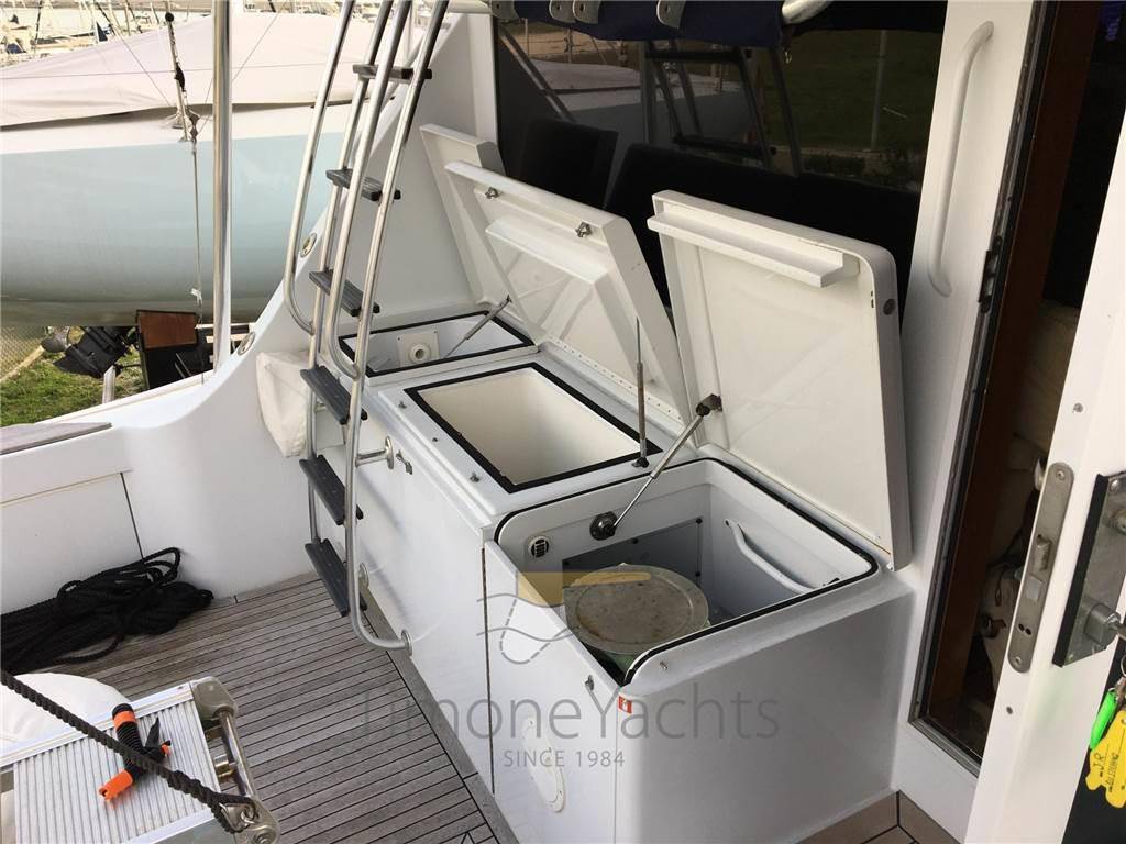 Hatteras 54 convertible