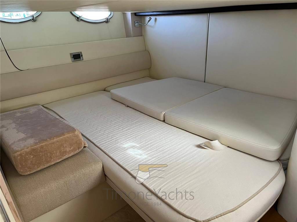 Atlantis 40