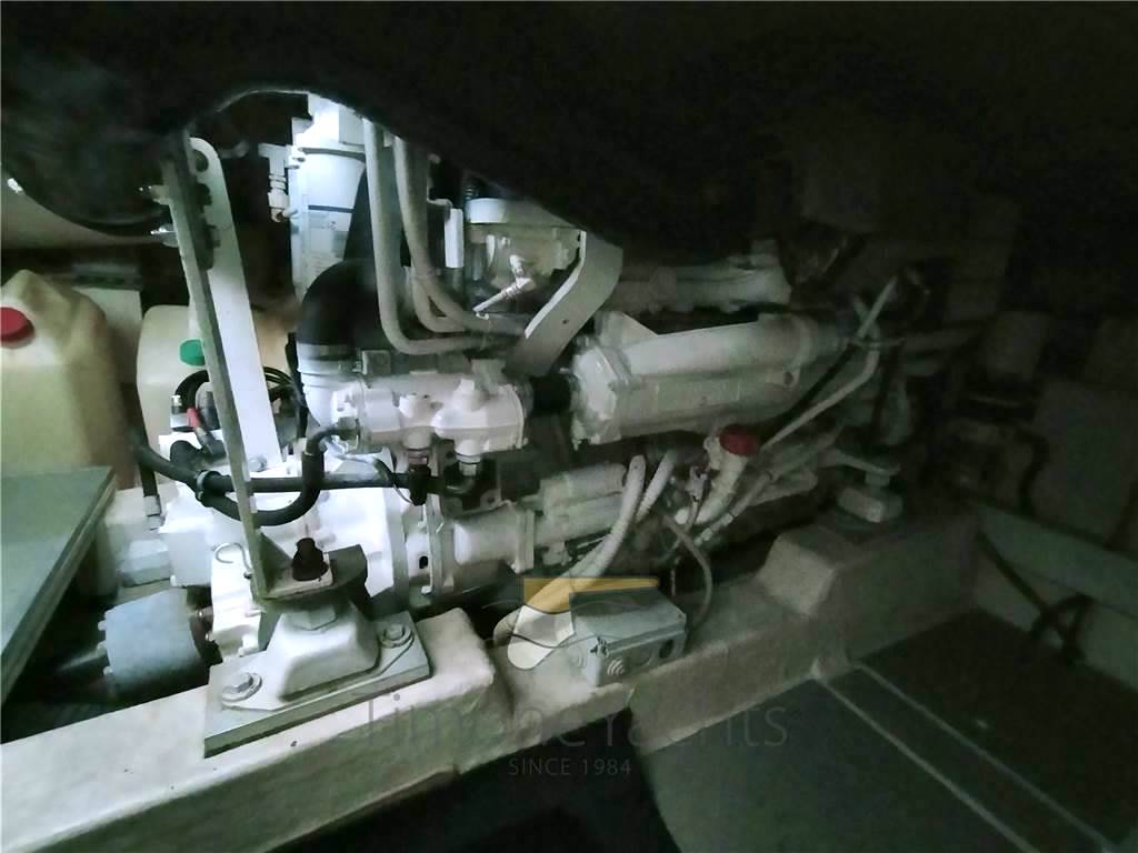 Ferretti 460