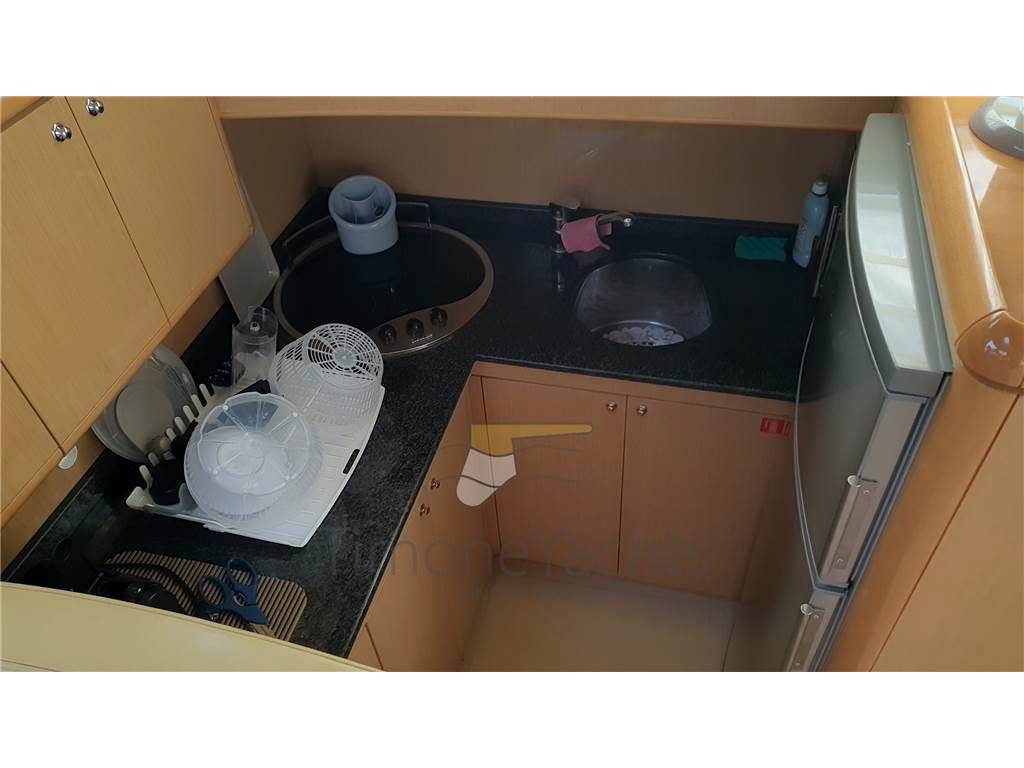Ferretti 460