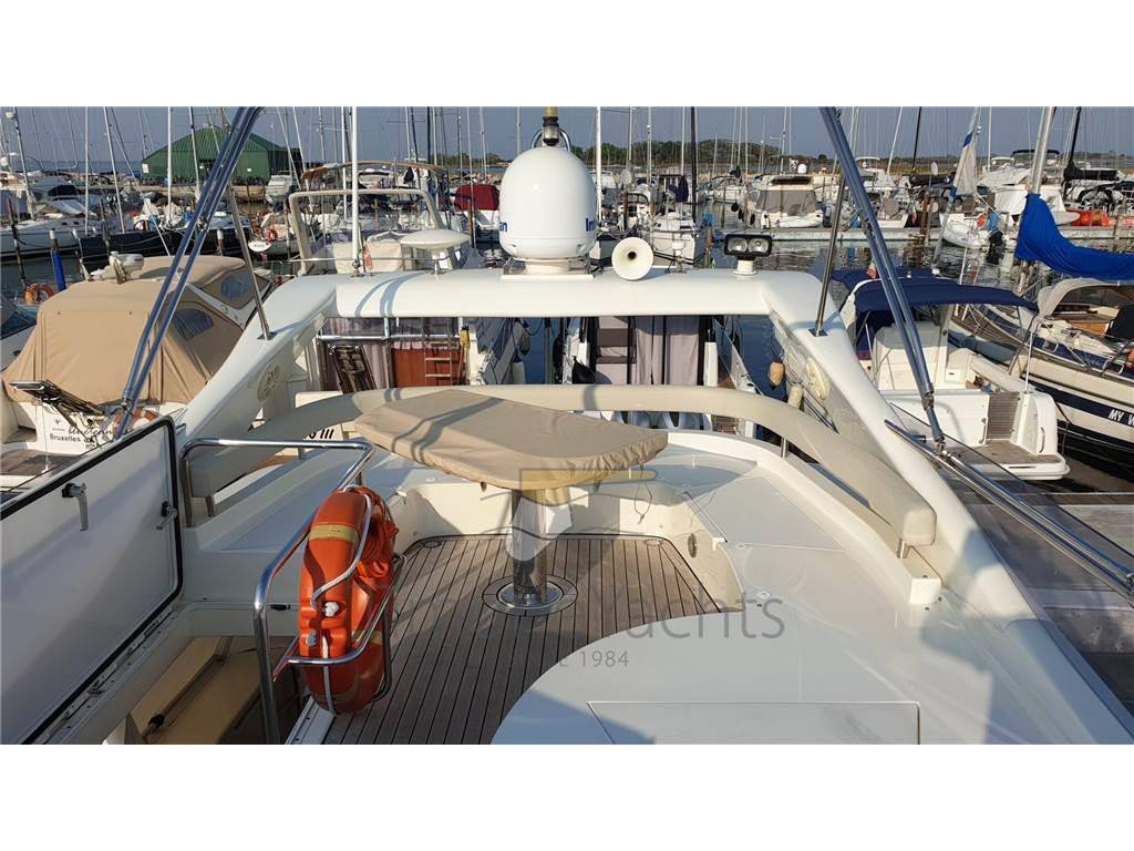 Ferretti 460
