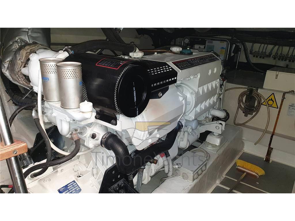 Ferretti 460
