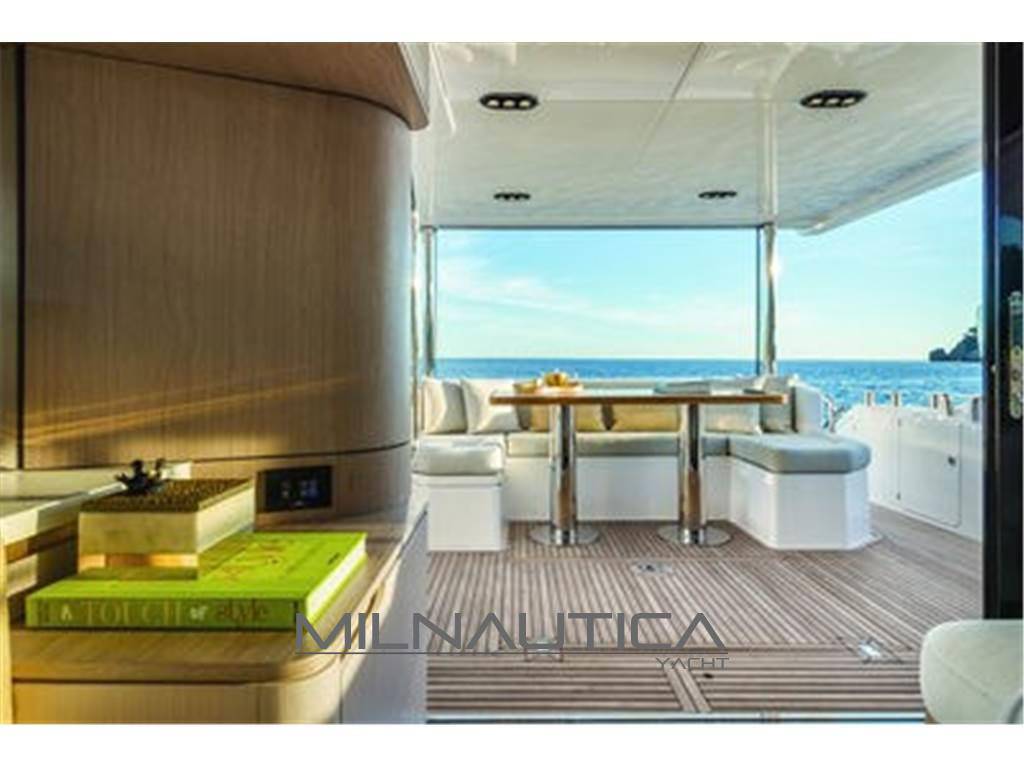 Azimut 60 flybridge