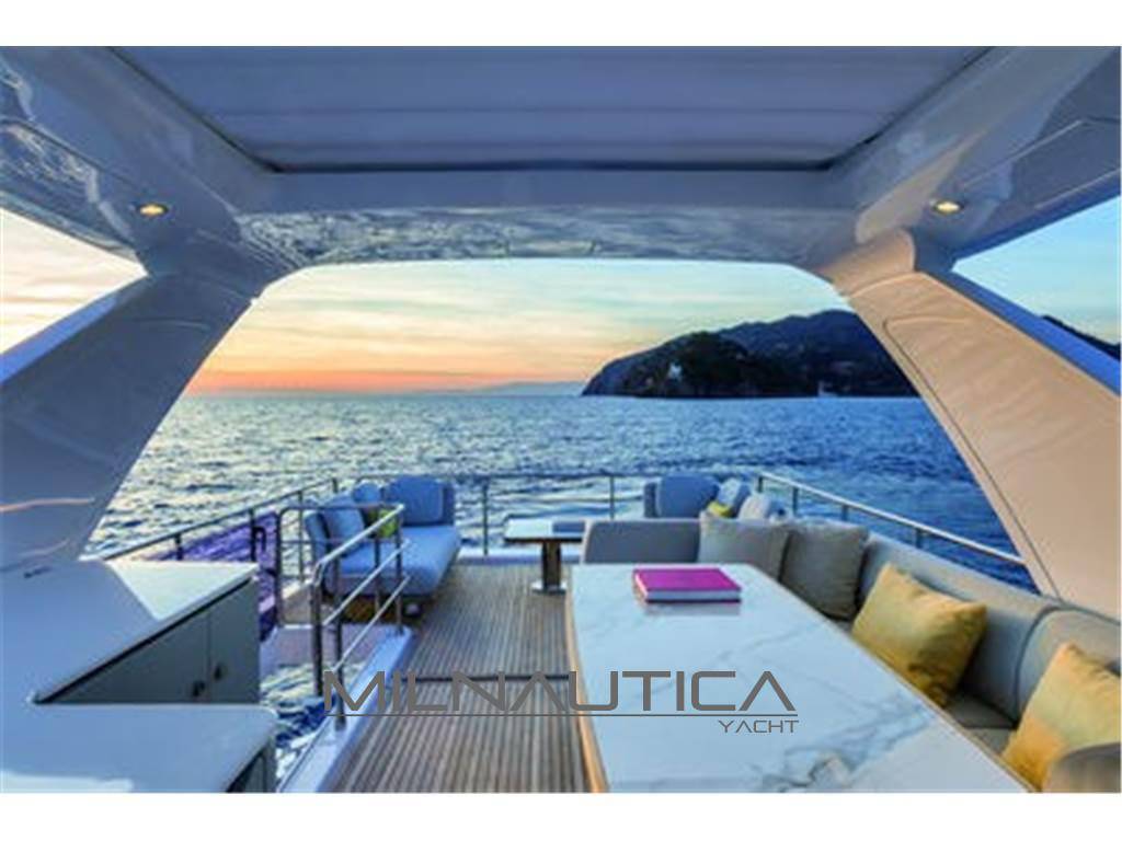Azimut 60 flybridge