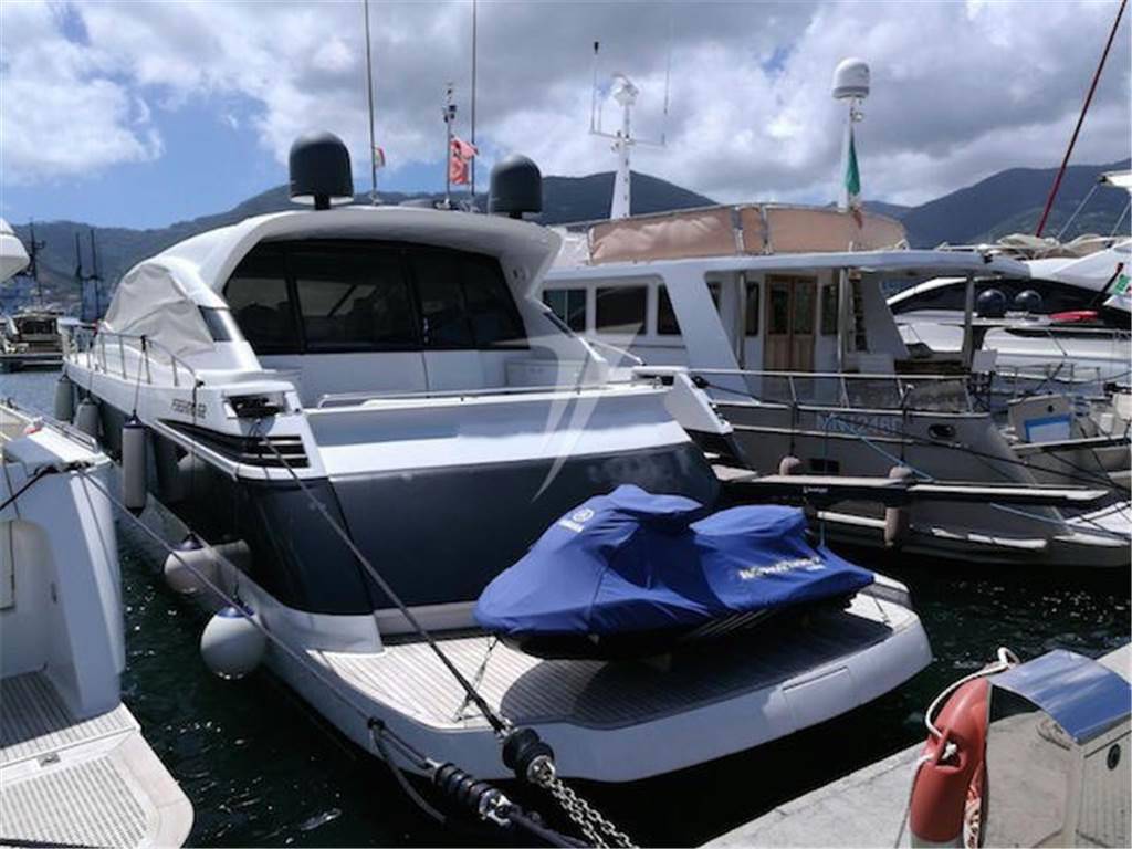 Pershing 62