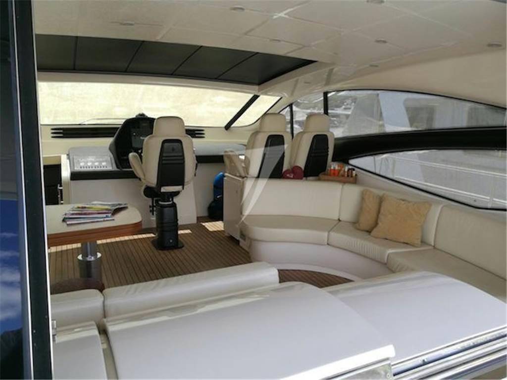 Pershing 62