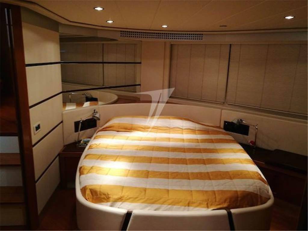 Pershing 62