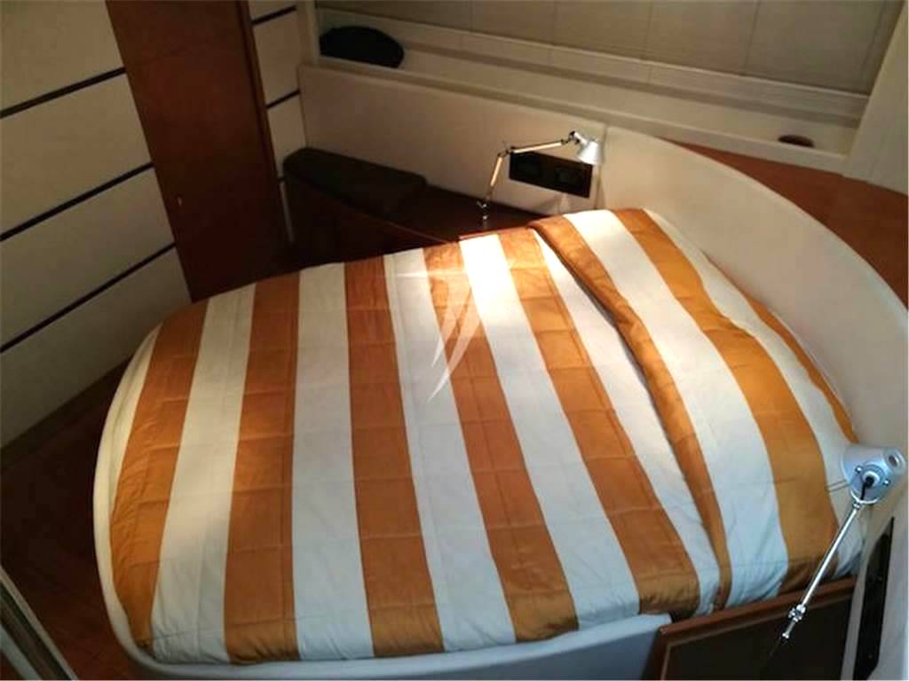 Pershing 62