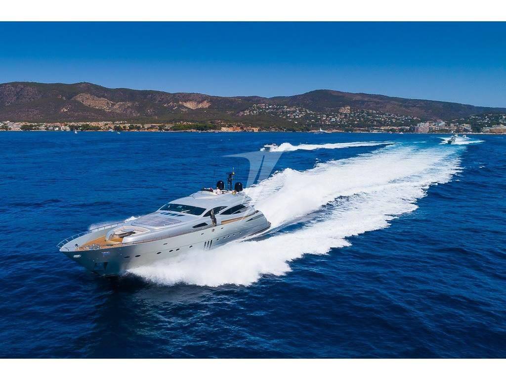 Pershing 115