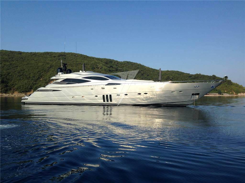 Pershing 115