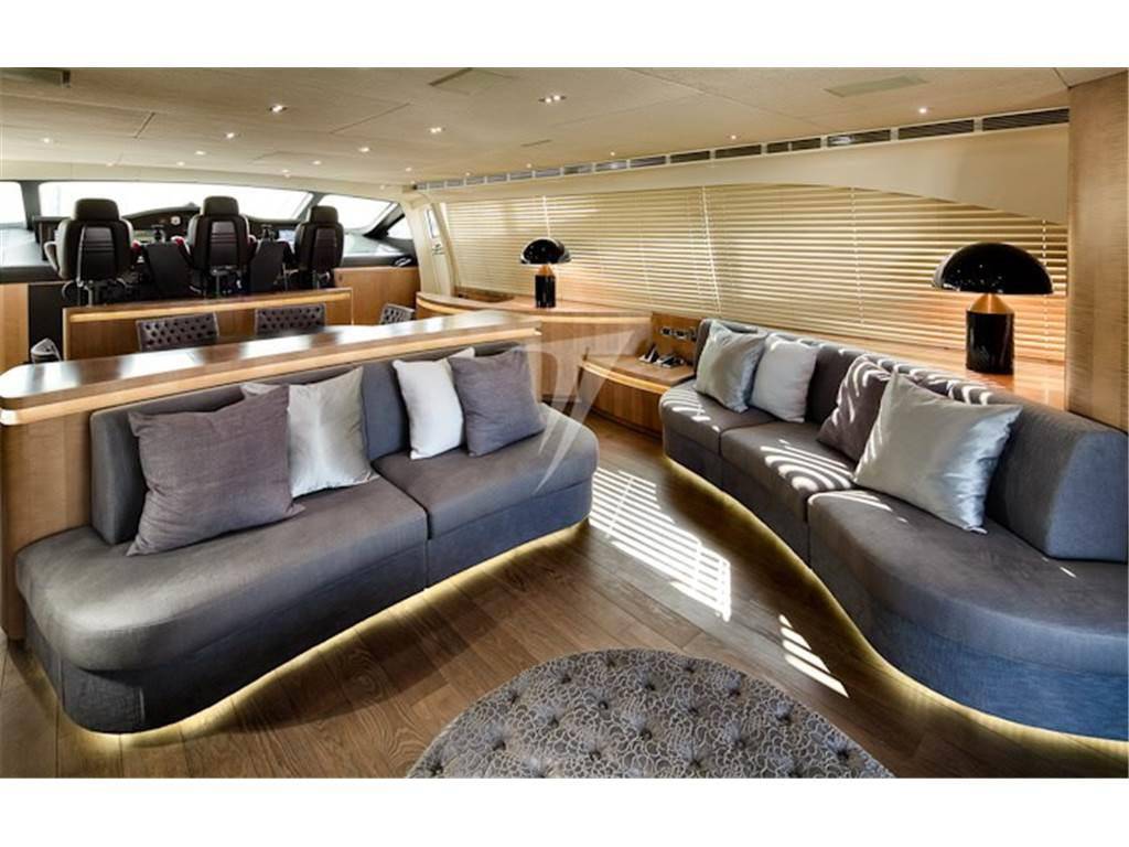 Pershing 115