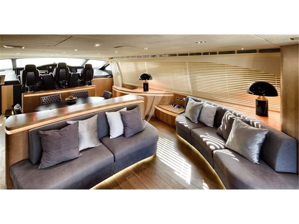 Pershing 115