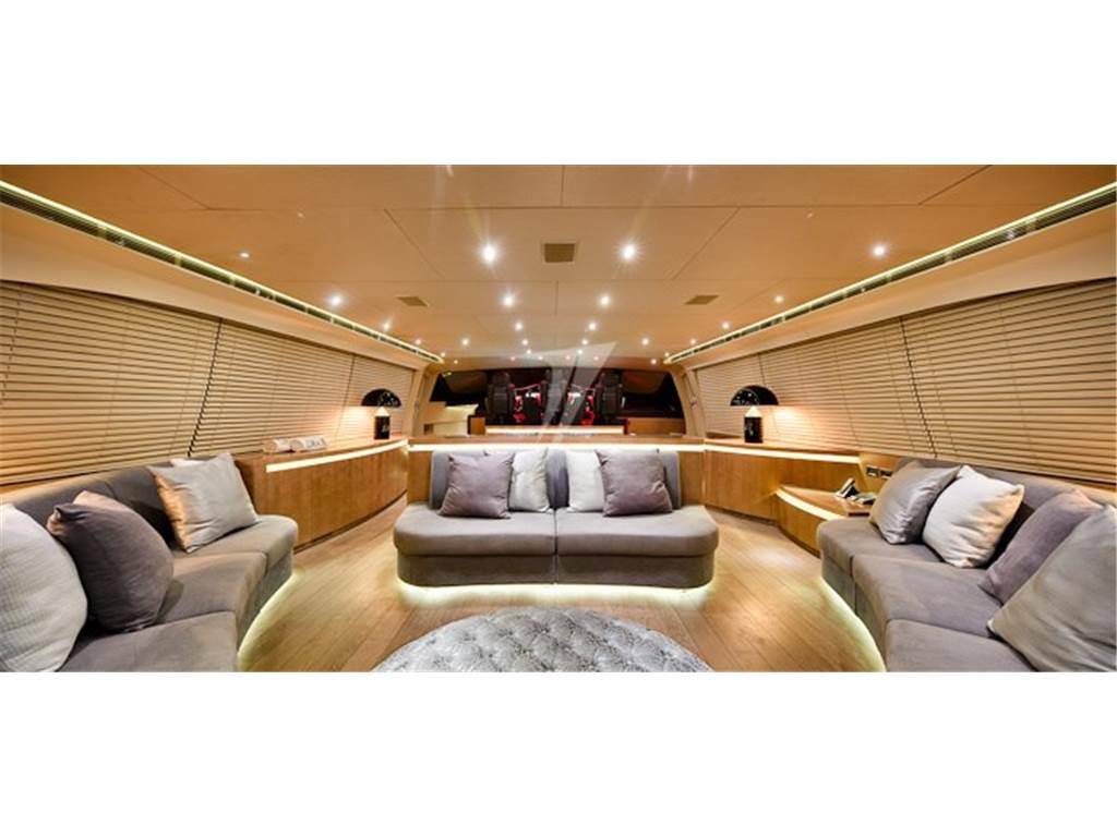 Pershing 115