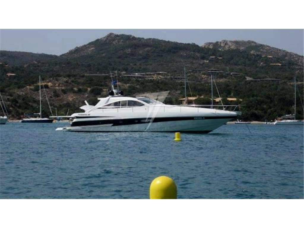 Pershing 65'