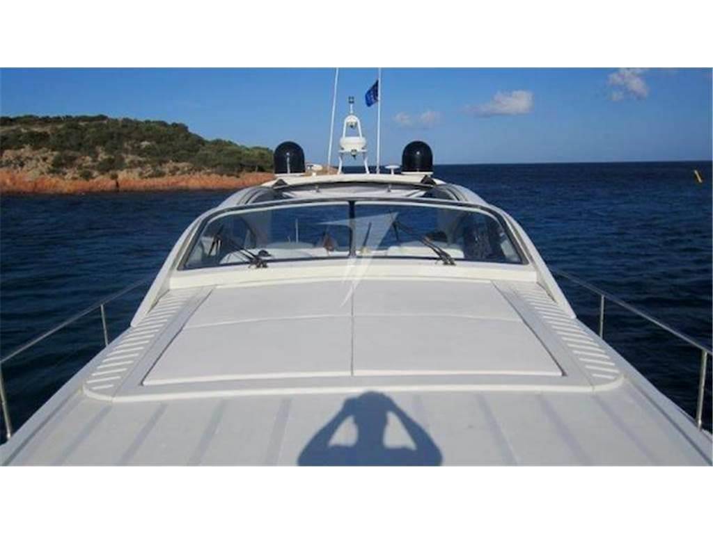 Pershing 65'